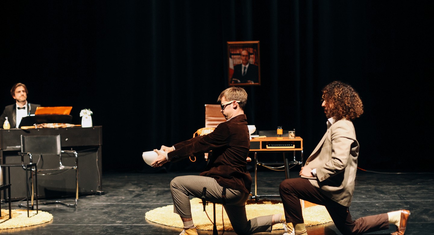 On Purge Bébé, adaptation musicale
